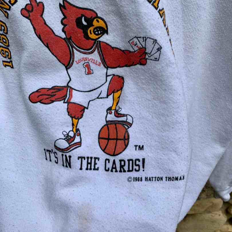 CustomCat Louisville Cardinals Vintage NCAA Basketball Crewneck Sweatshirt Sport Grey / M